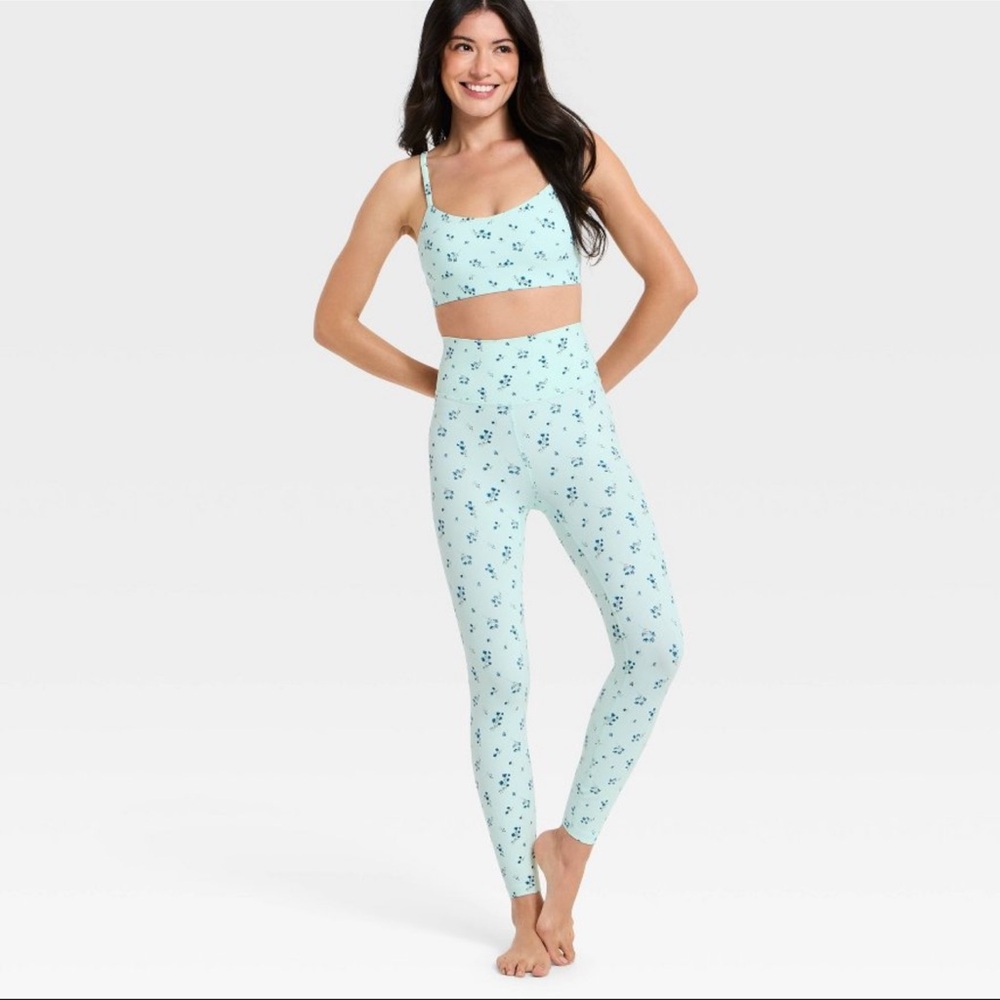 All In Motion Women Everyday Soft Light Support Bra - Light Mint Green All Sizes - Picture 3 of 16